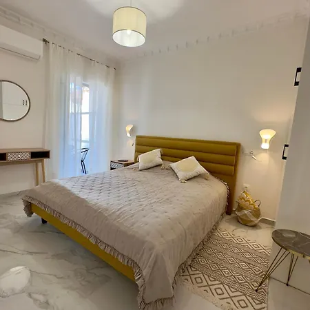 Eleni's Balcony Modern By The Sea Apartament Loutráki