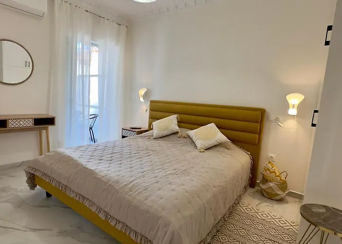 Eleni's Balcony Modern By The Sea Apartamento Loutráki